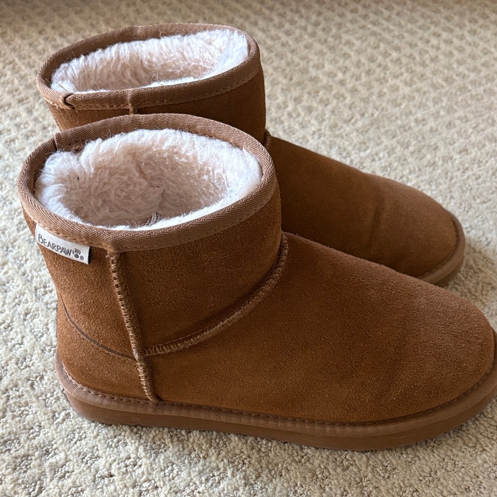 BearPaw Tan Suede Boots with Plush Lining